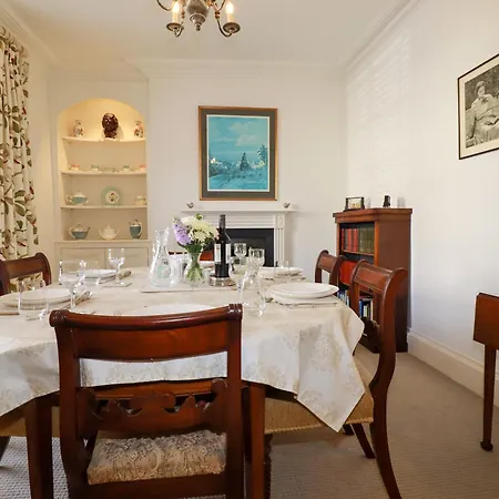 Rhondda House *